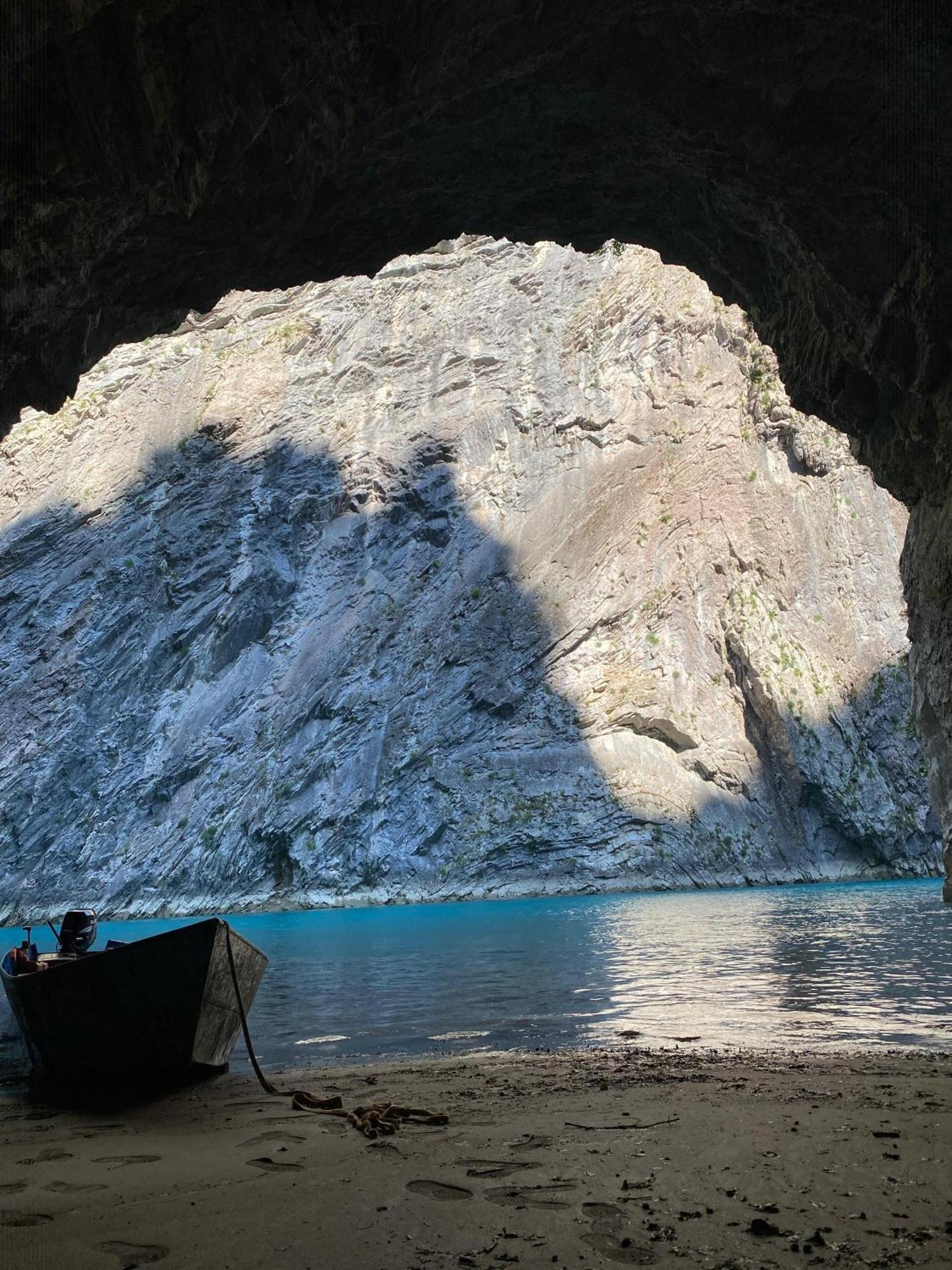 Riverside Komani Lake Extérieur photo