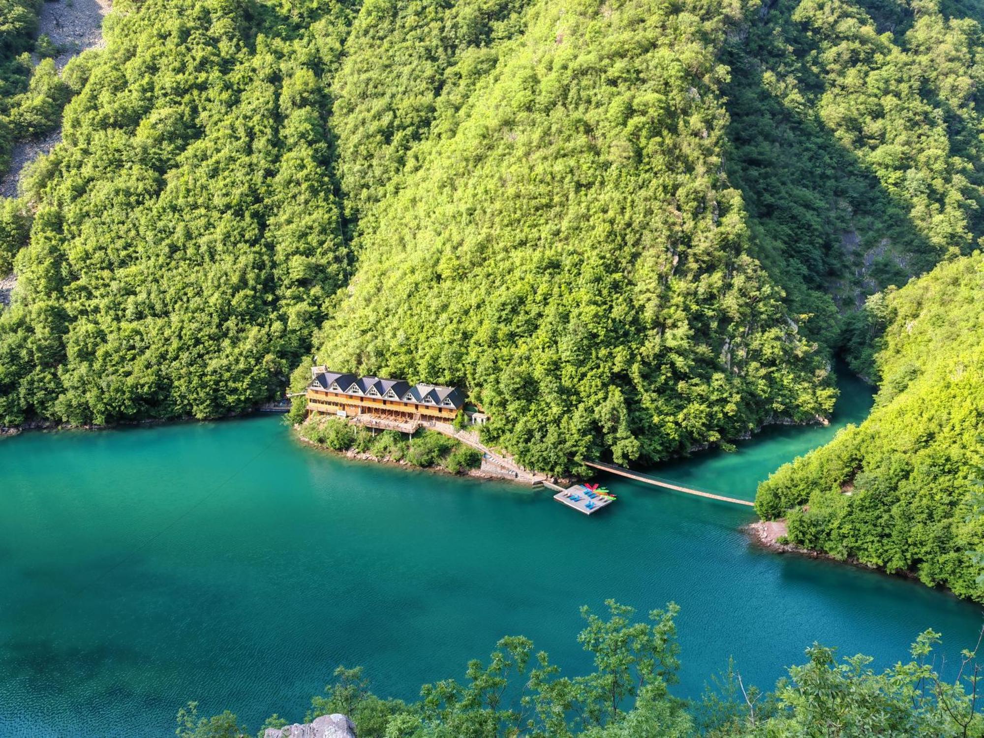 Riverside Komani Lake Extérieur photo